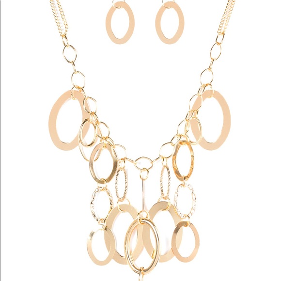 Gold Necklace Set - Picture 2 of 3